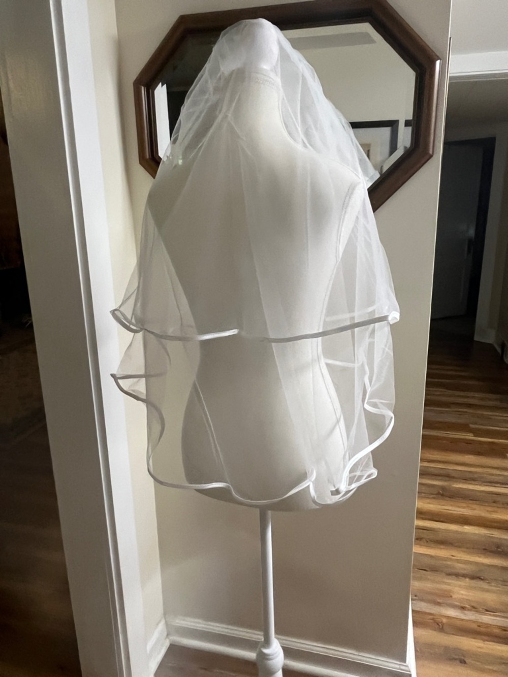 Bridal Veil 2 layer NIP with Satin Edging. White